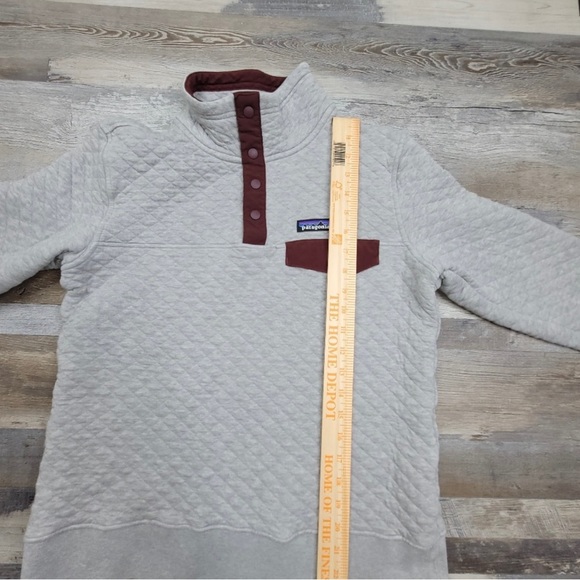 Patagonia Quilted Pullover Gray Maroon - Picture 5 of 8